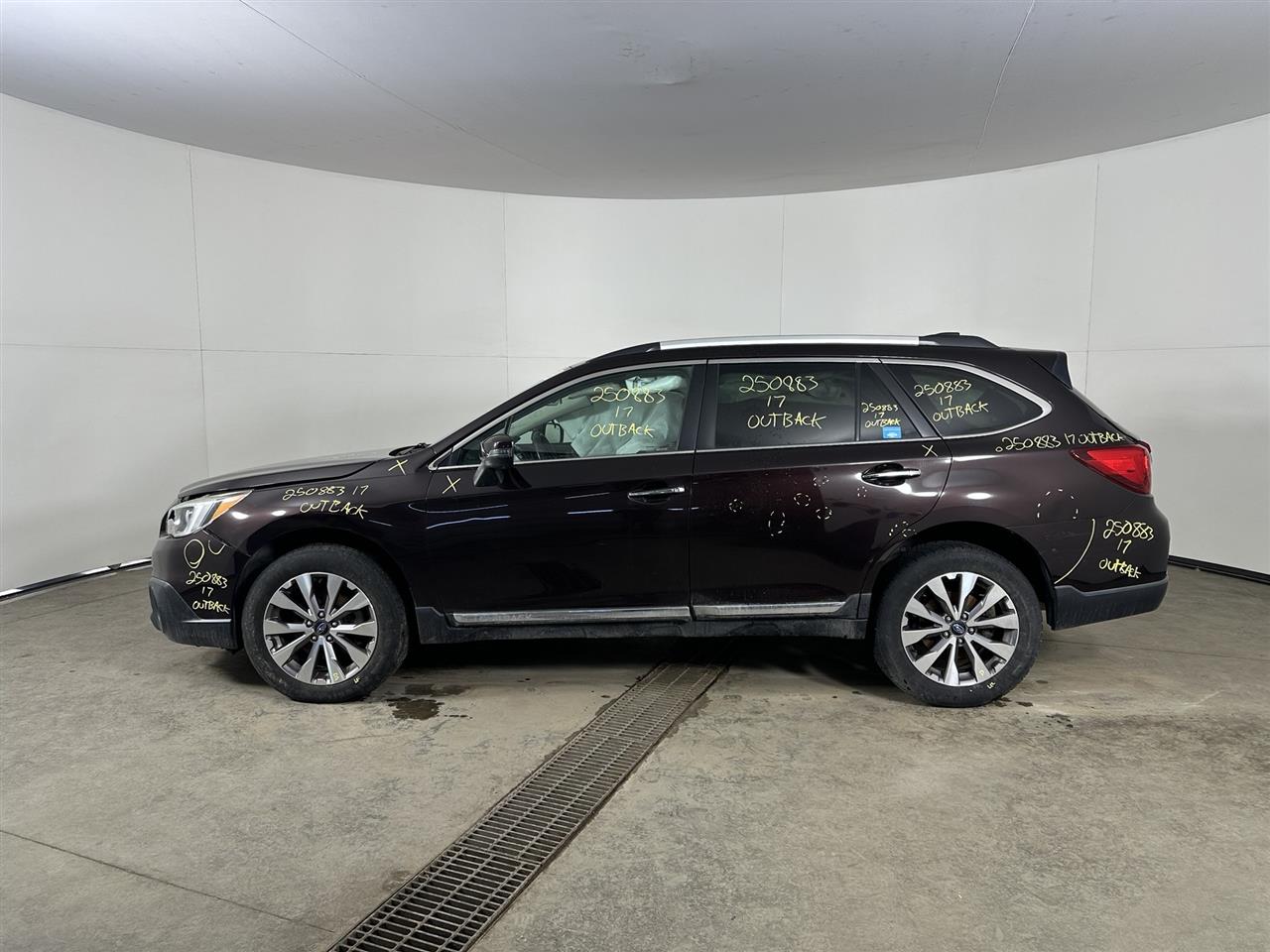 Vehicle/104883_02.jpg