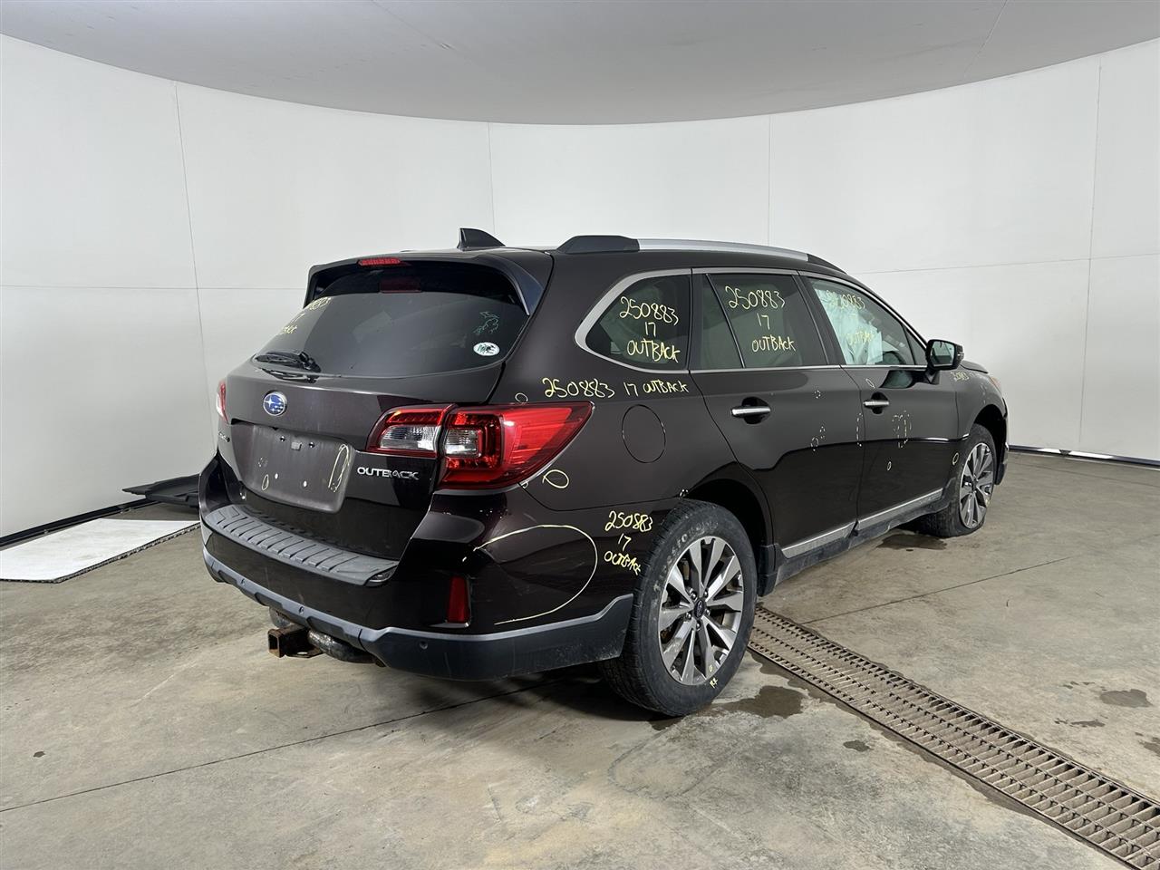 Vehicle/104883_04.jpg