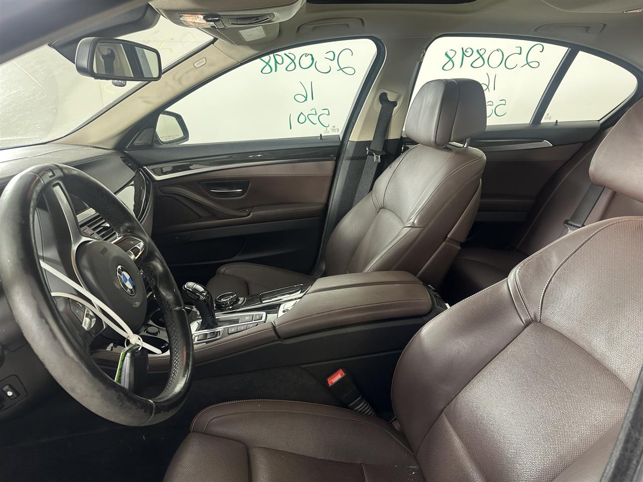 Vehicle/105195_07.jpg