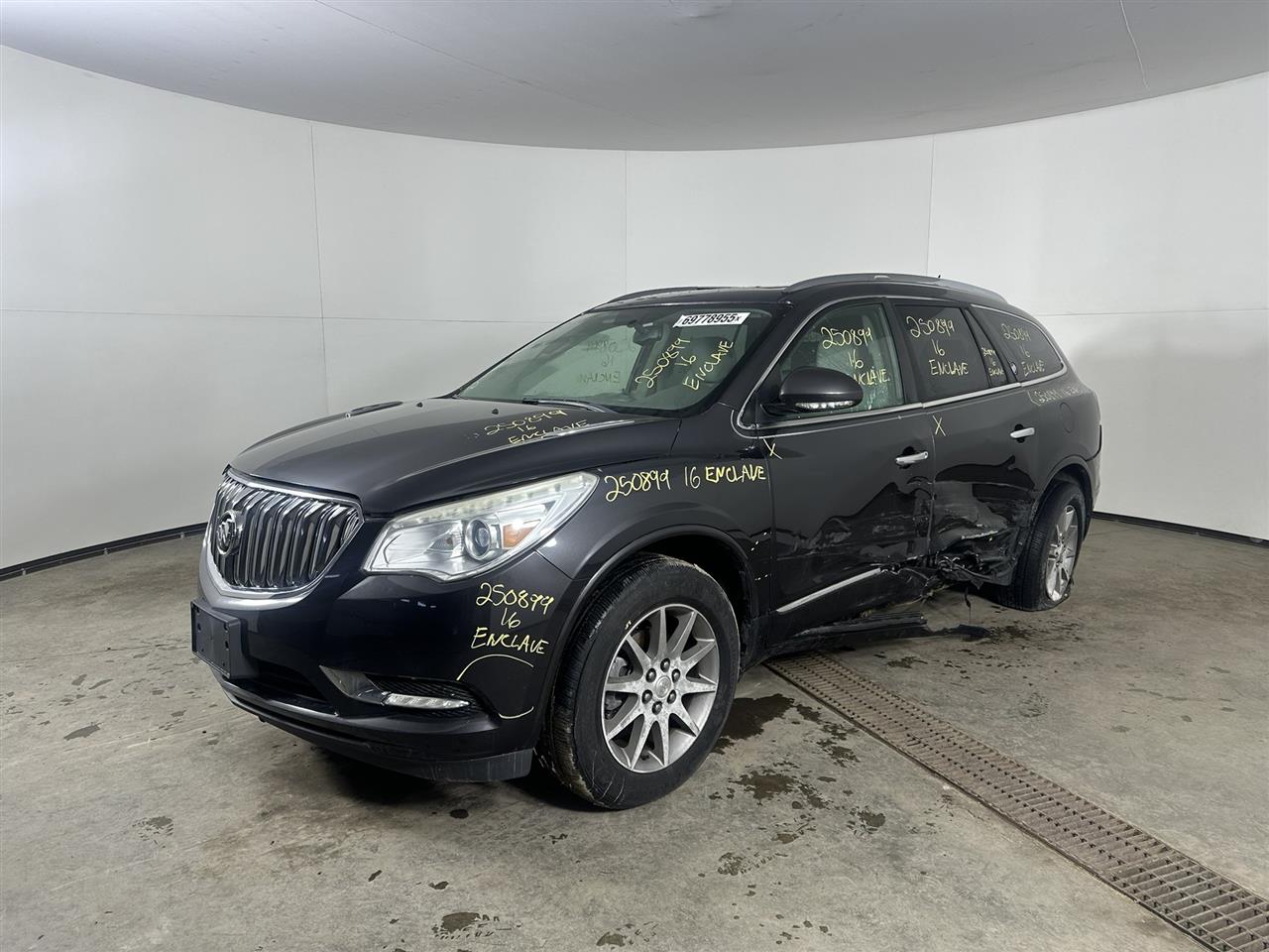 Vehicle/105197_01.jpg