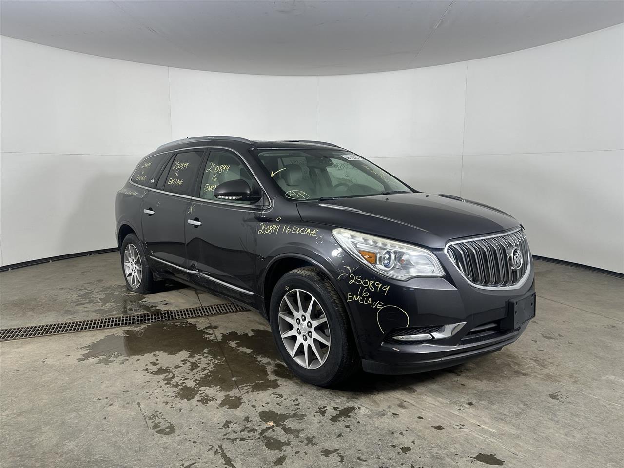 Vehicle/105197_06.jpg