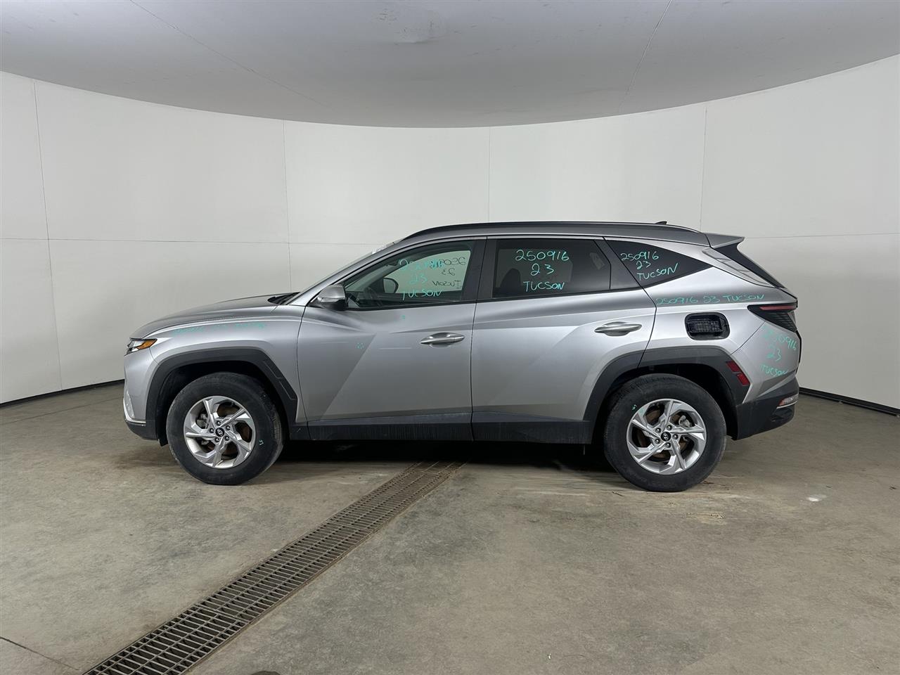Vehicle/105399_02.jpg