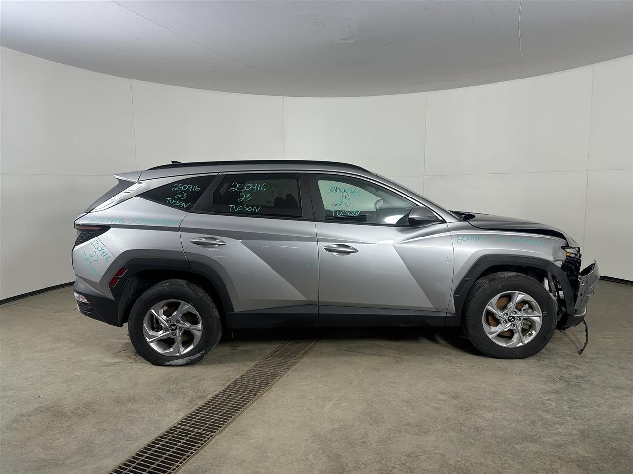 Vehicle/105399_05.jpg
