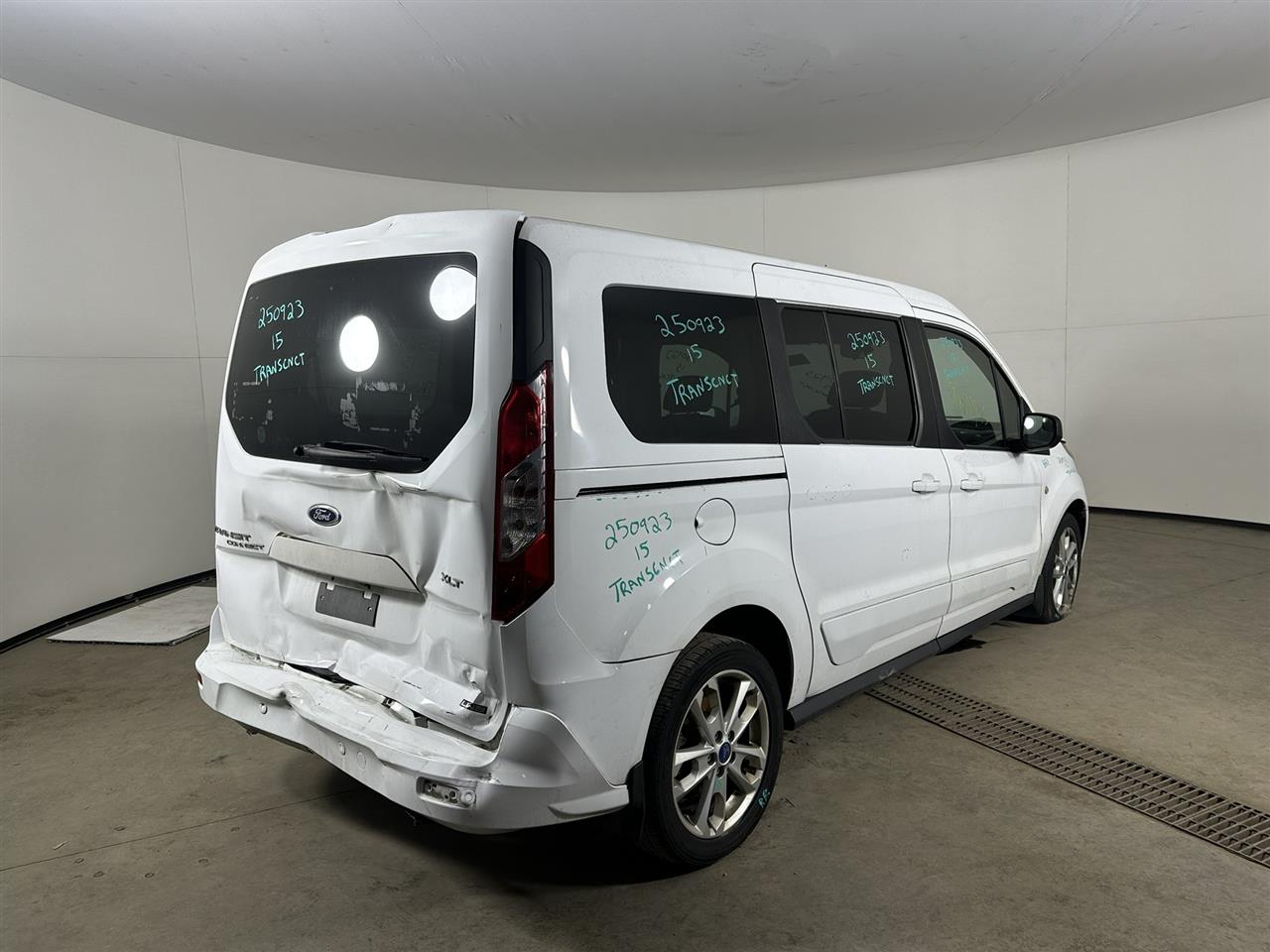 Vehicle/105439_04.jpg