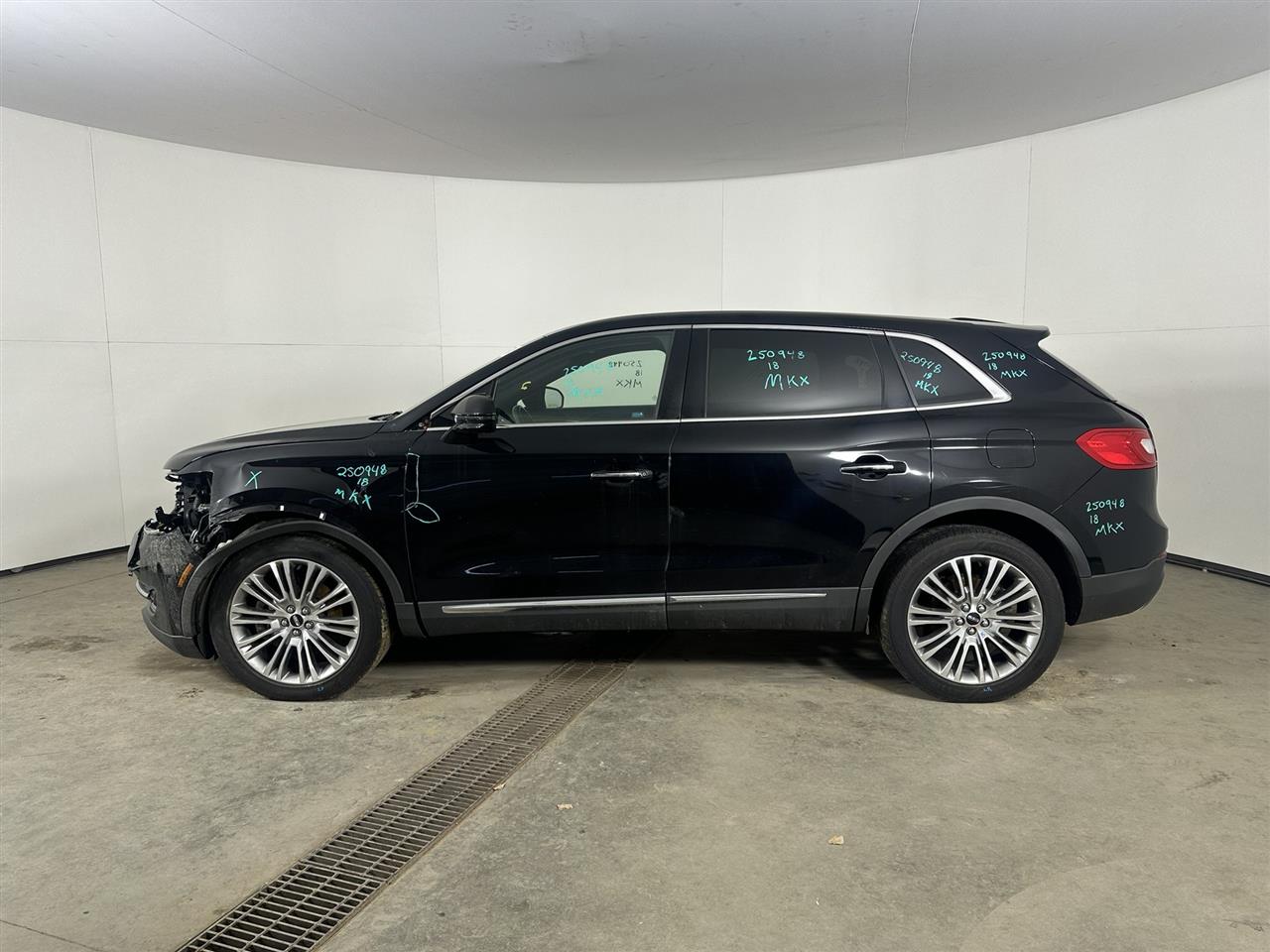 Vehicle/105885_02.jpg