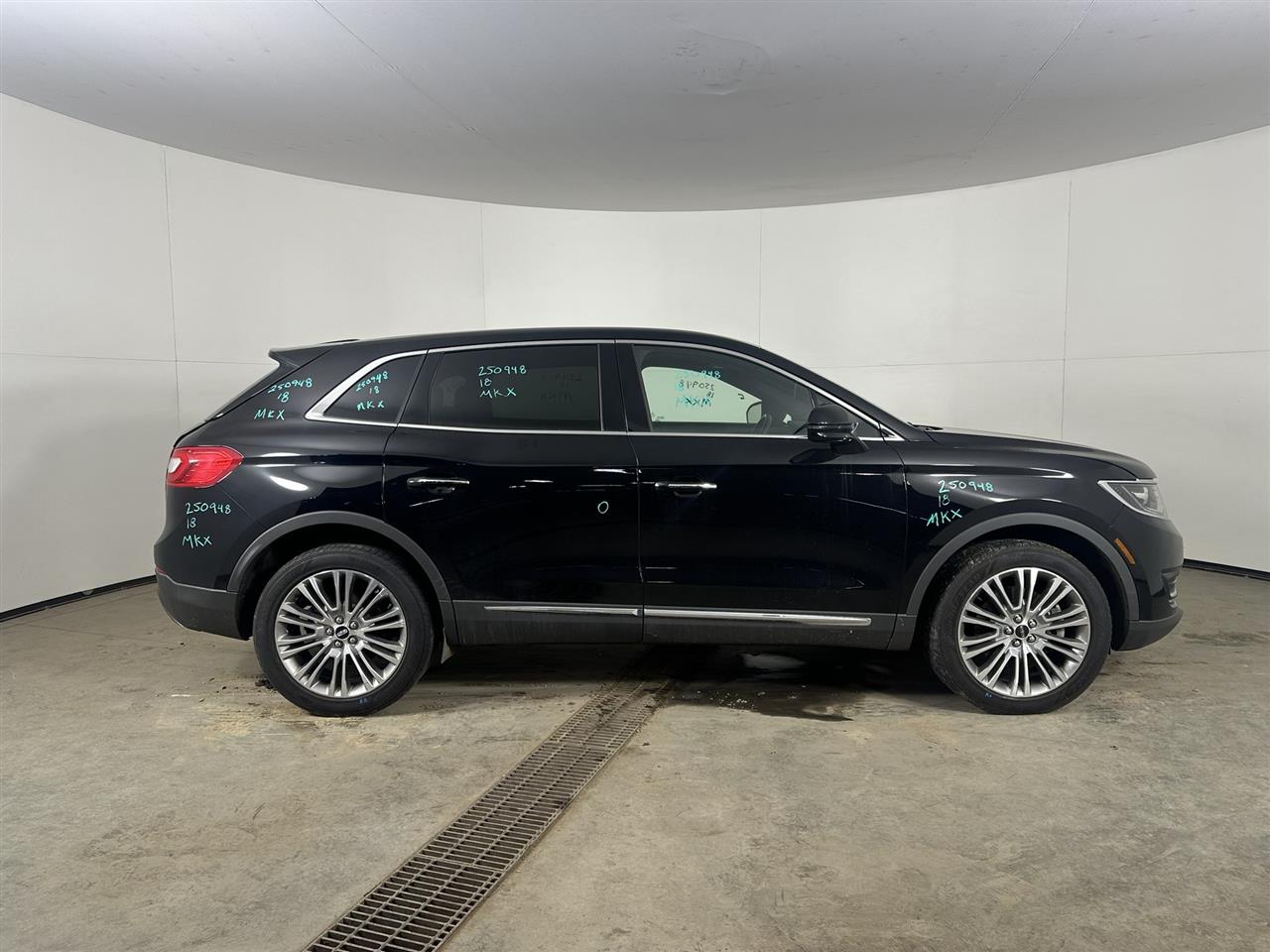 Vehicle/105885_05.jpg