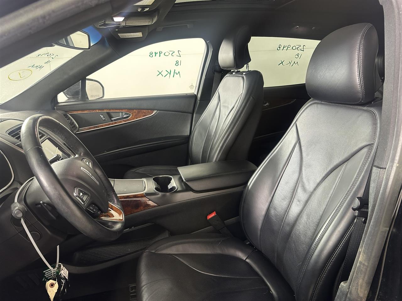Vehicle/105885_07.jpg