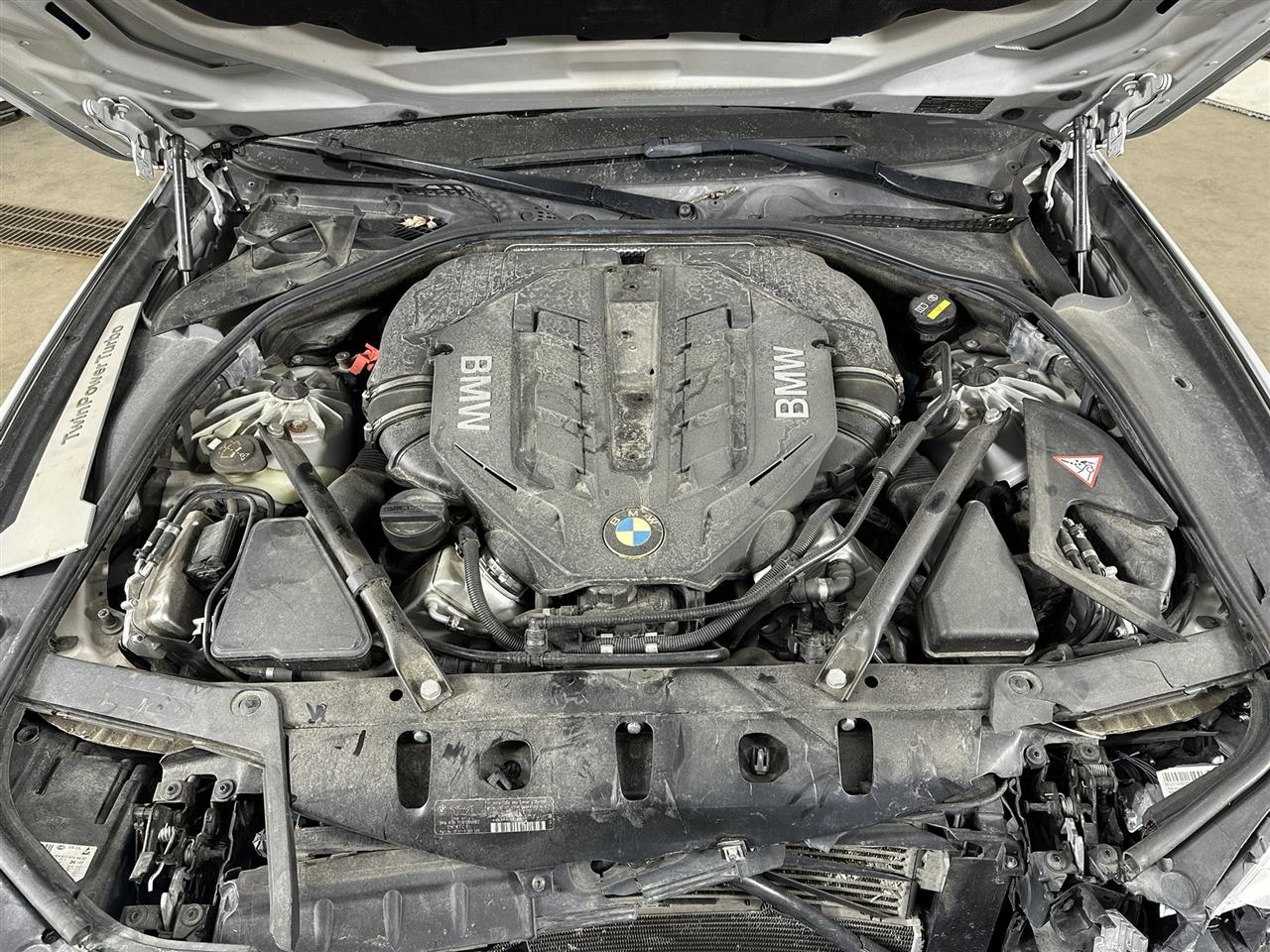Vehicle/105908_10.jpg
