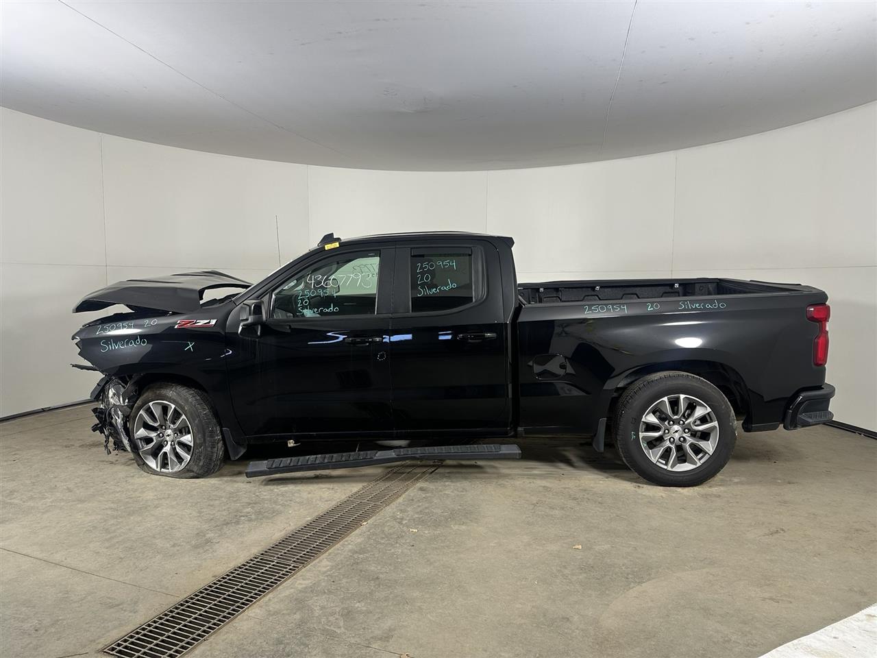 Vehicle/105917_02.jpg