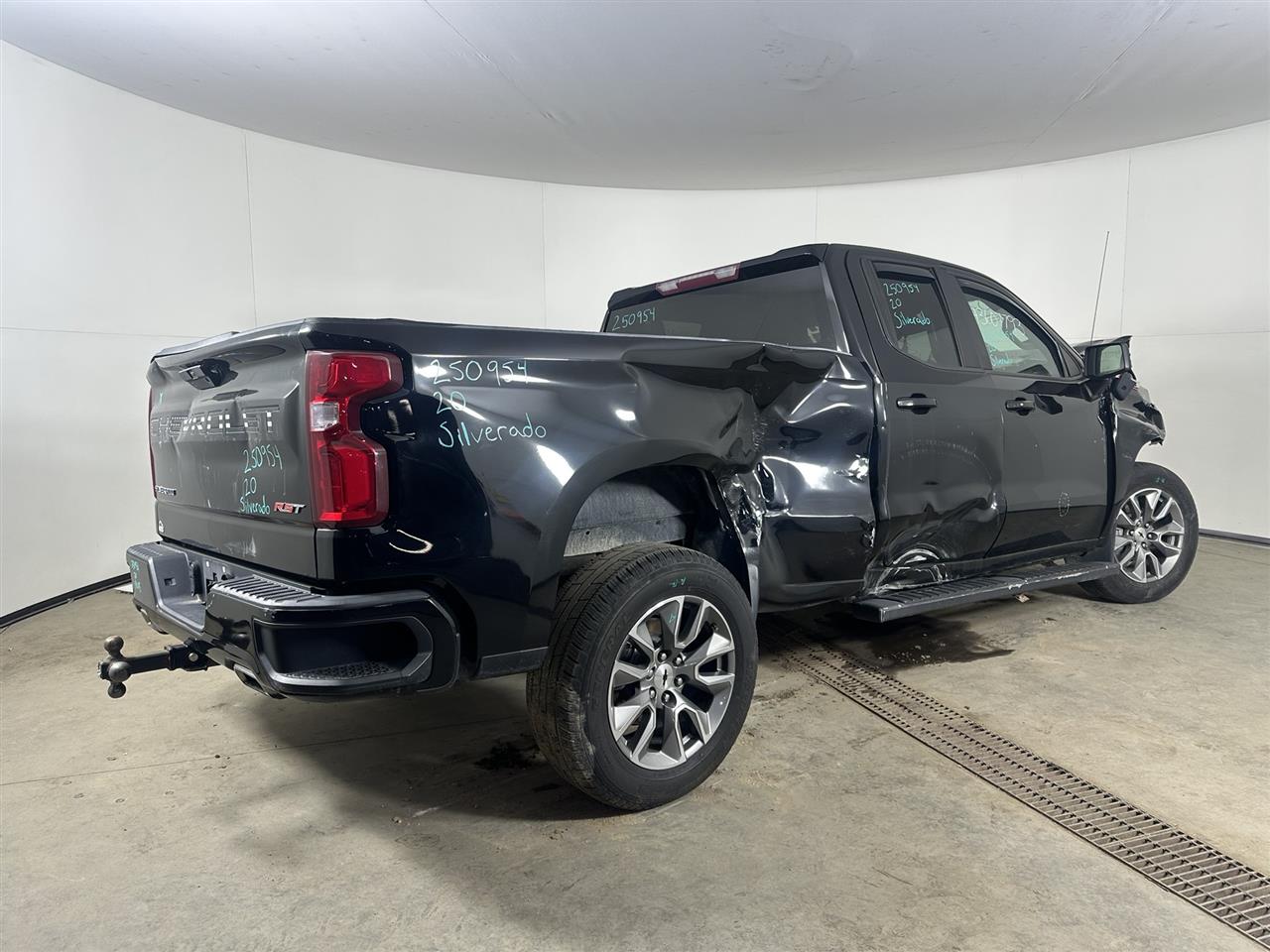 Vehicle/105917_04.jpg