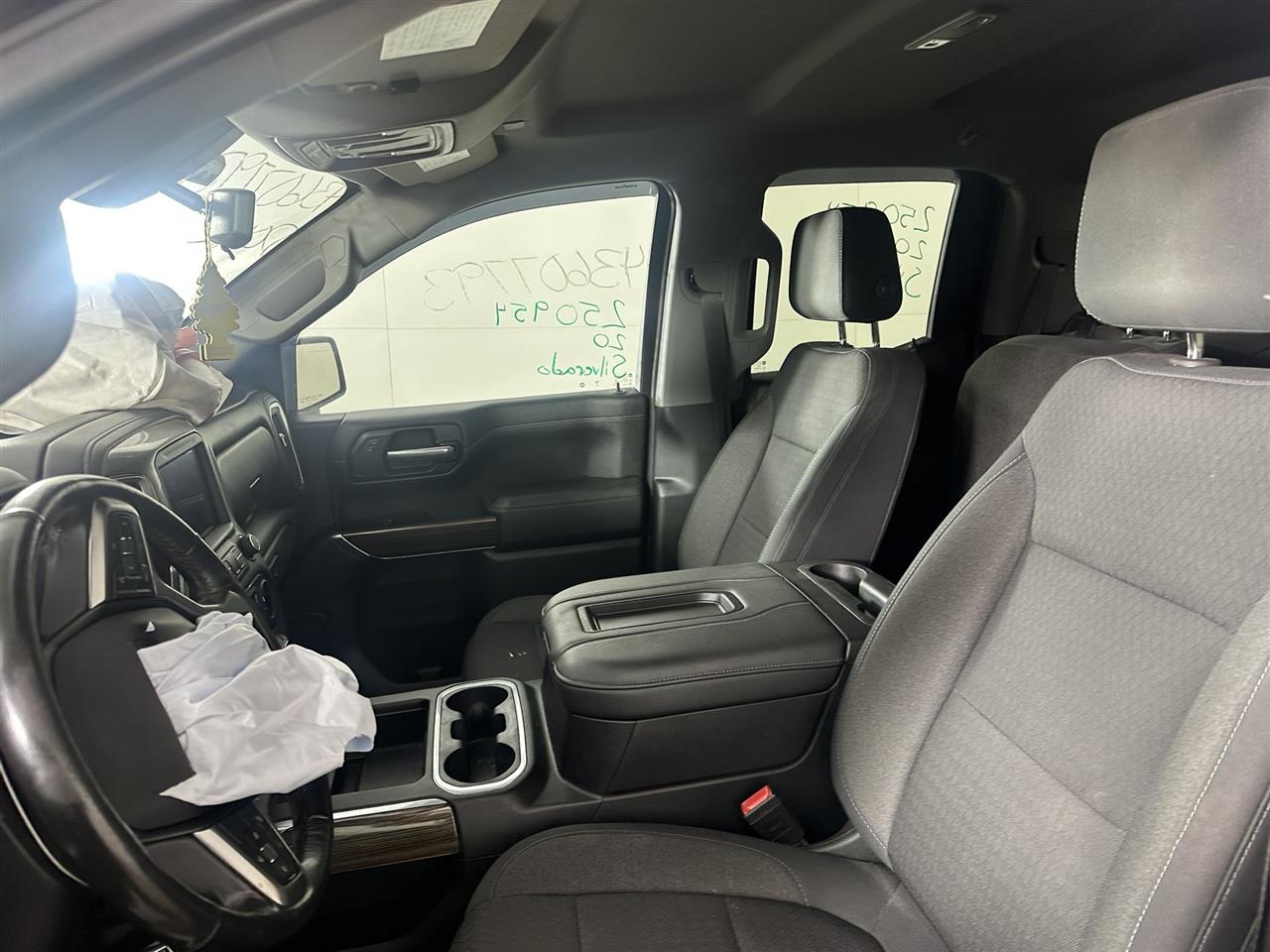 Vehicle/105917_06.jpg