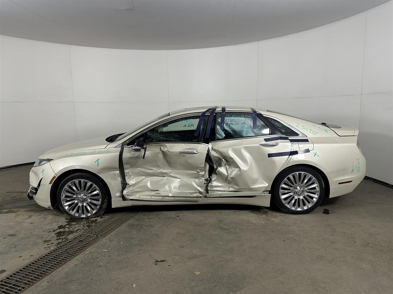 Vehicle/105918_02.jpg