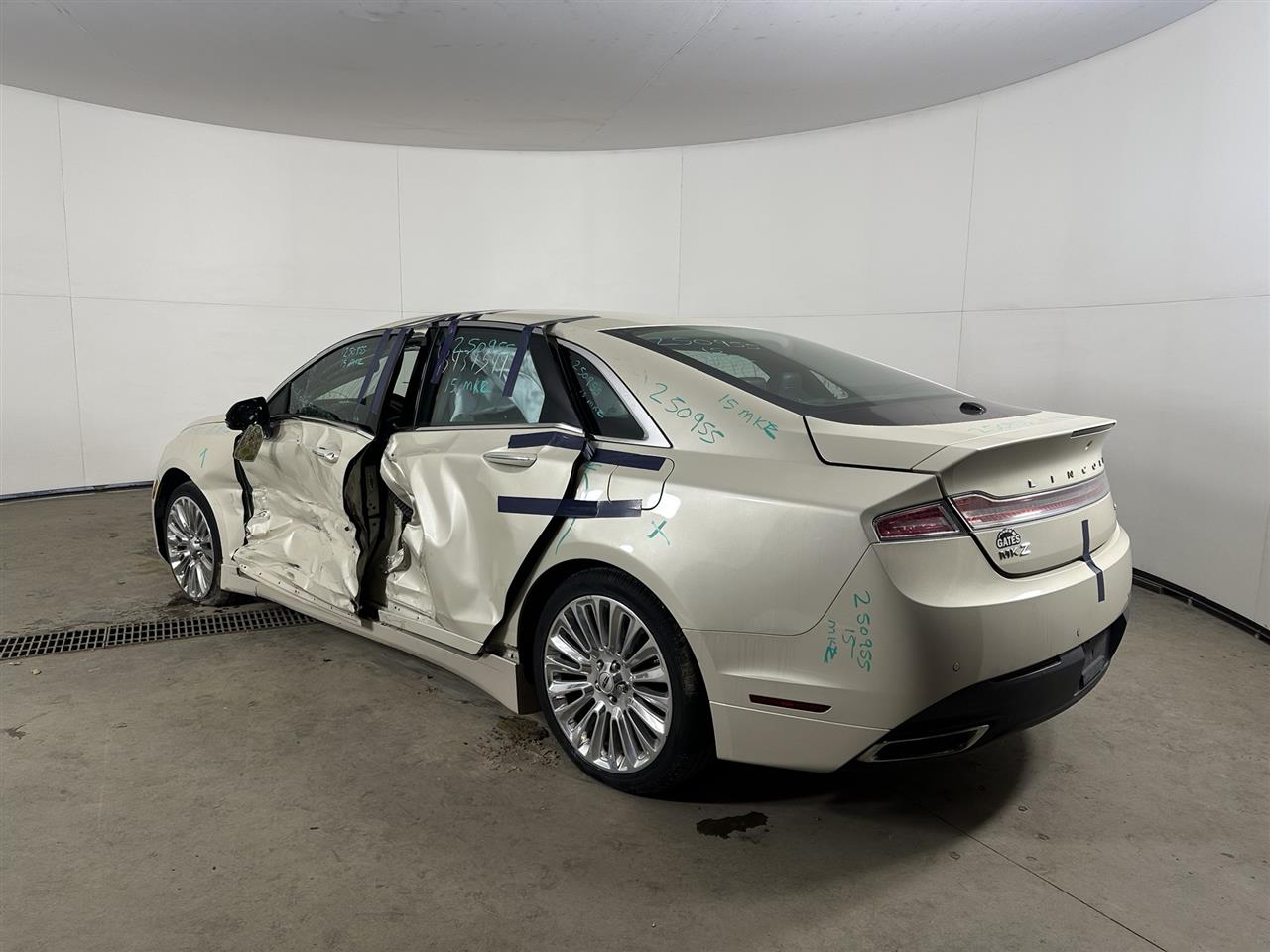 Vehicle/105918_03.jpg