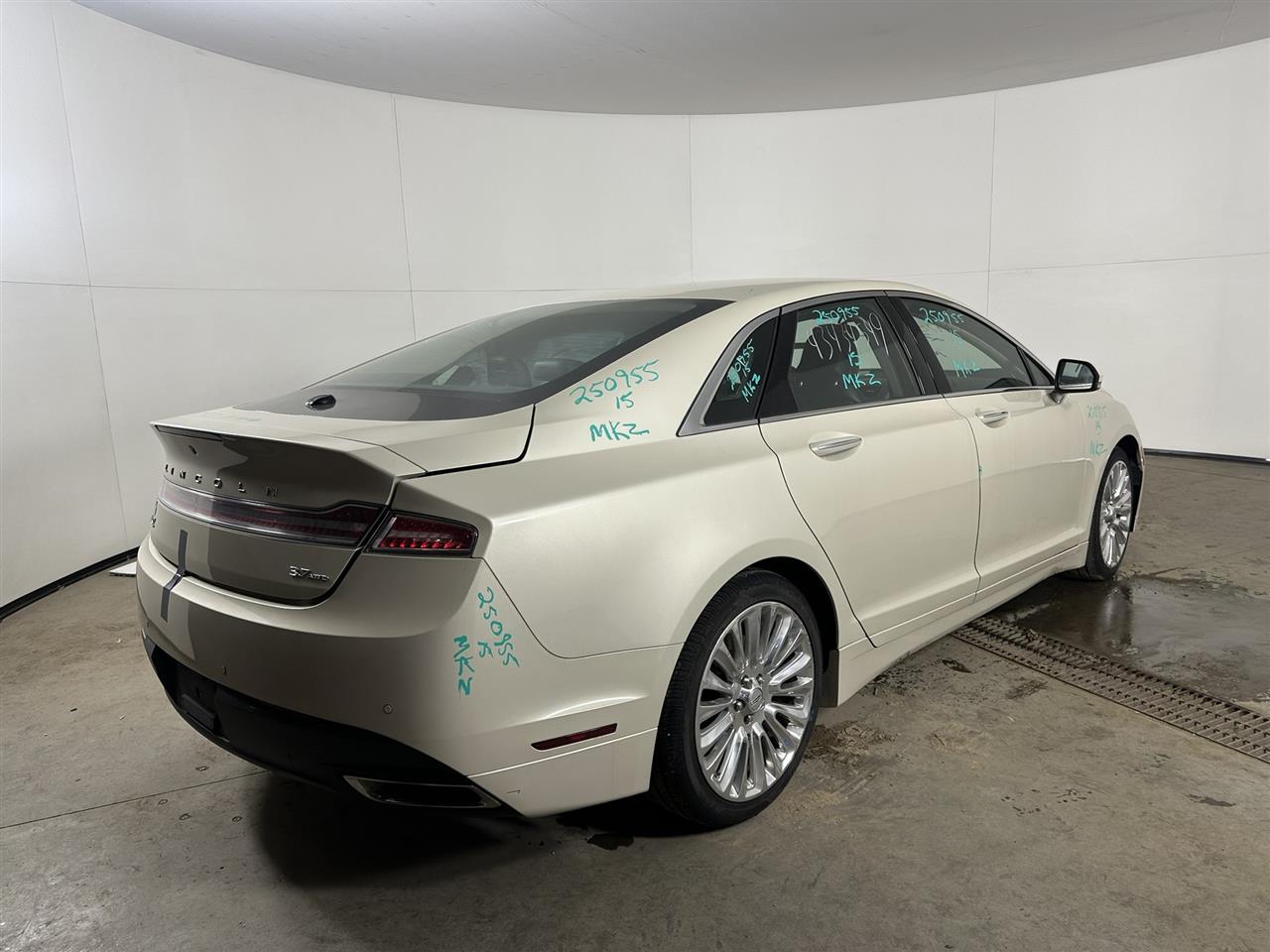 Vehicle/105918_04.jpg