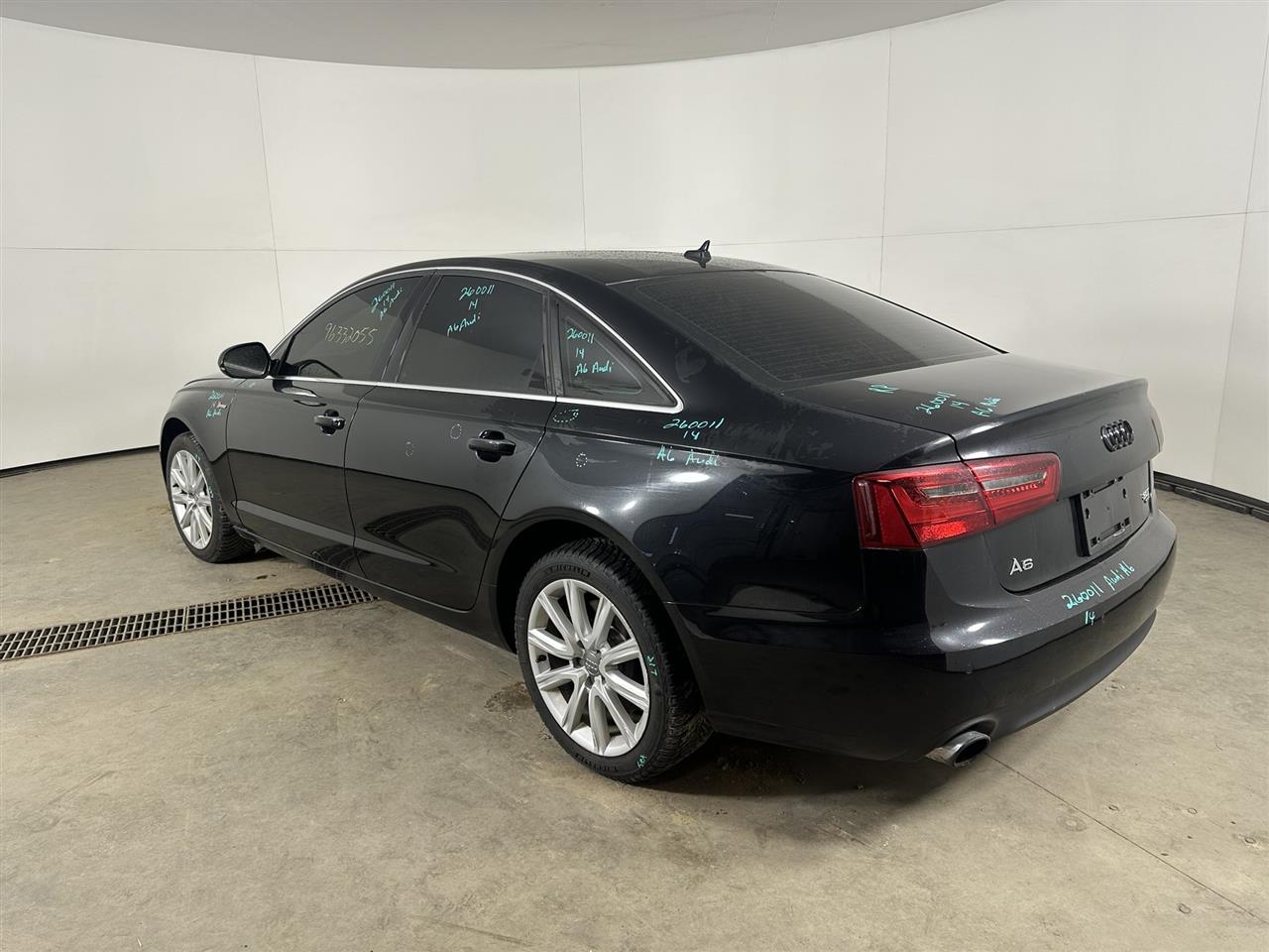 Vehicle/106275_03.jpg