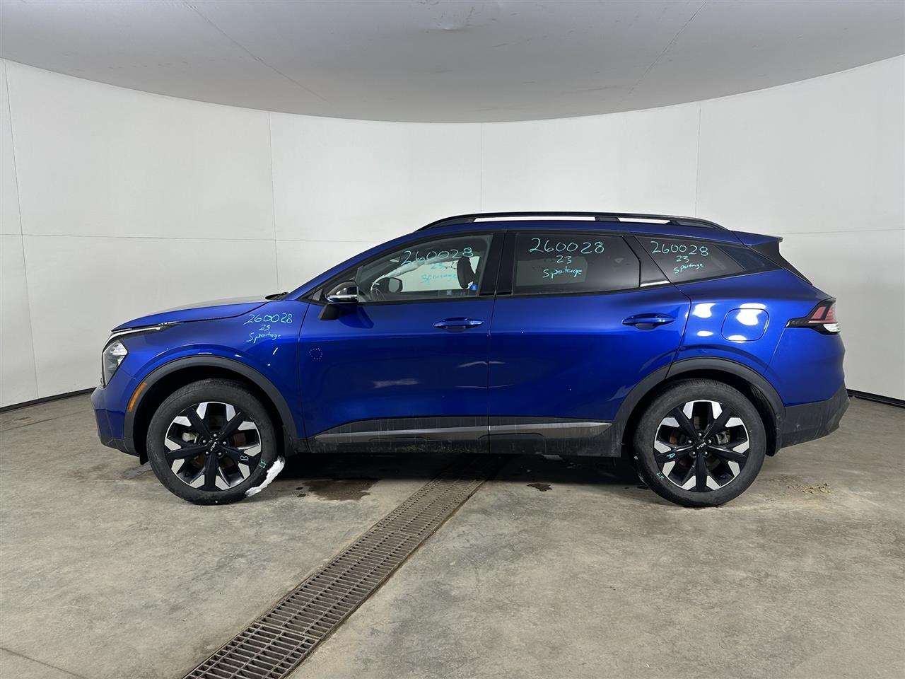 Vehicle/106634_02.jpg