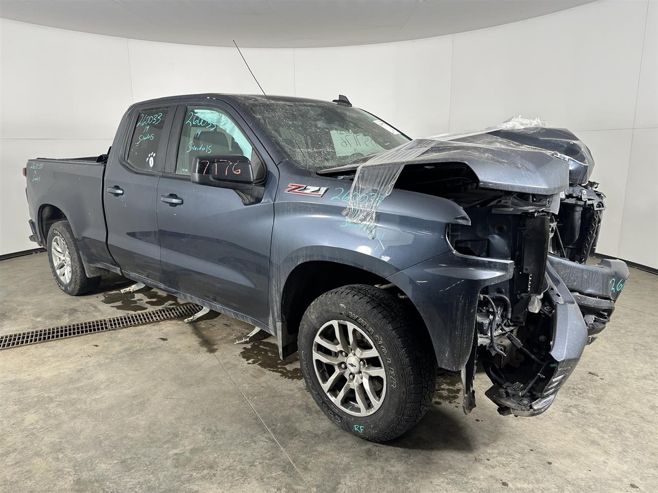 Vehicle/106644_06.jpg