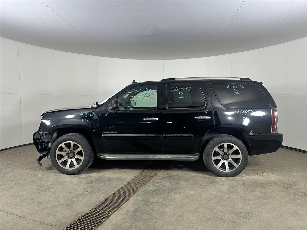 Vehicle/106774_02.jpg