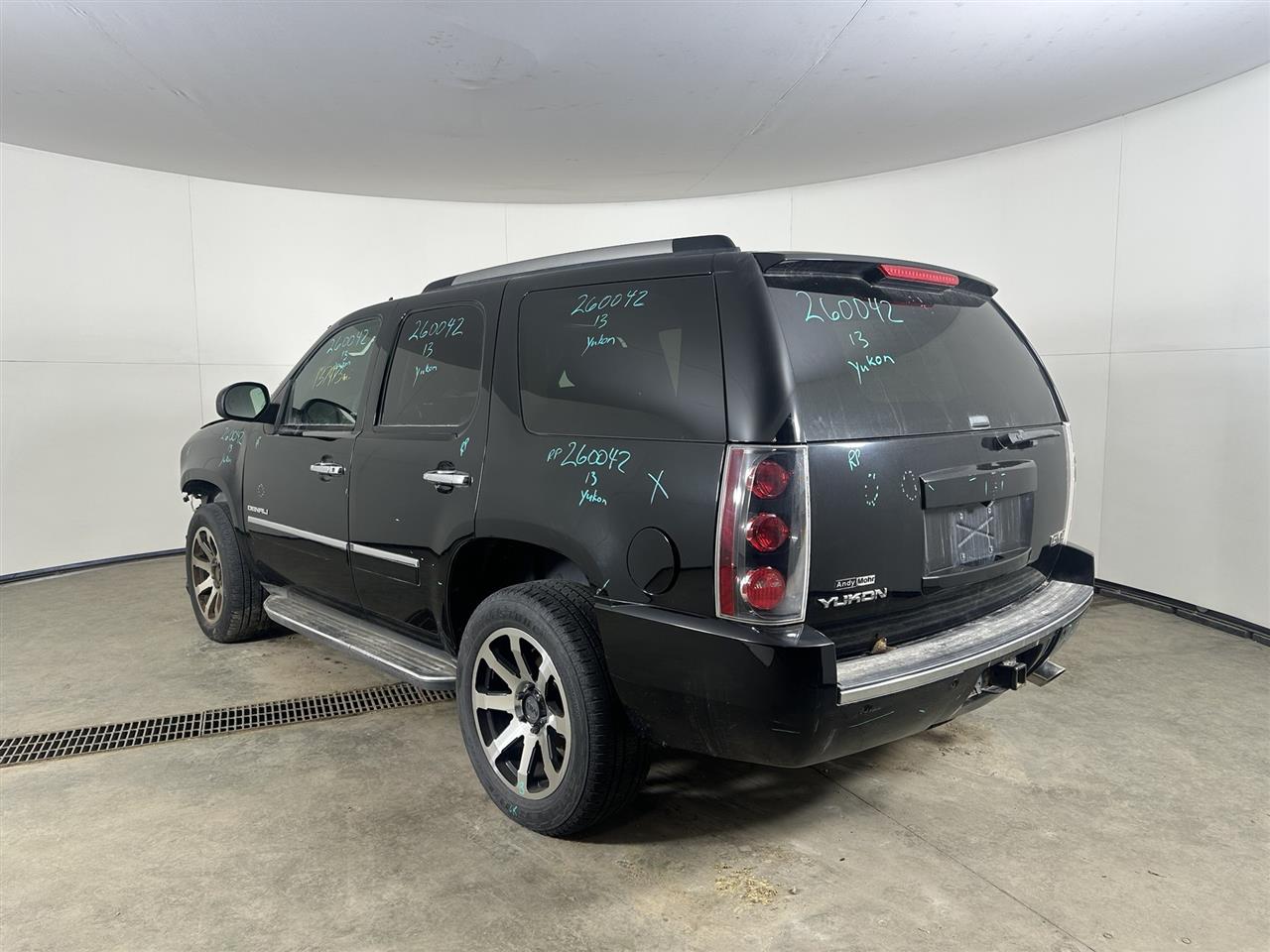 Vehicle/106774_03.jpg