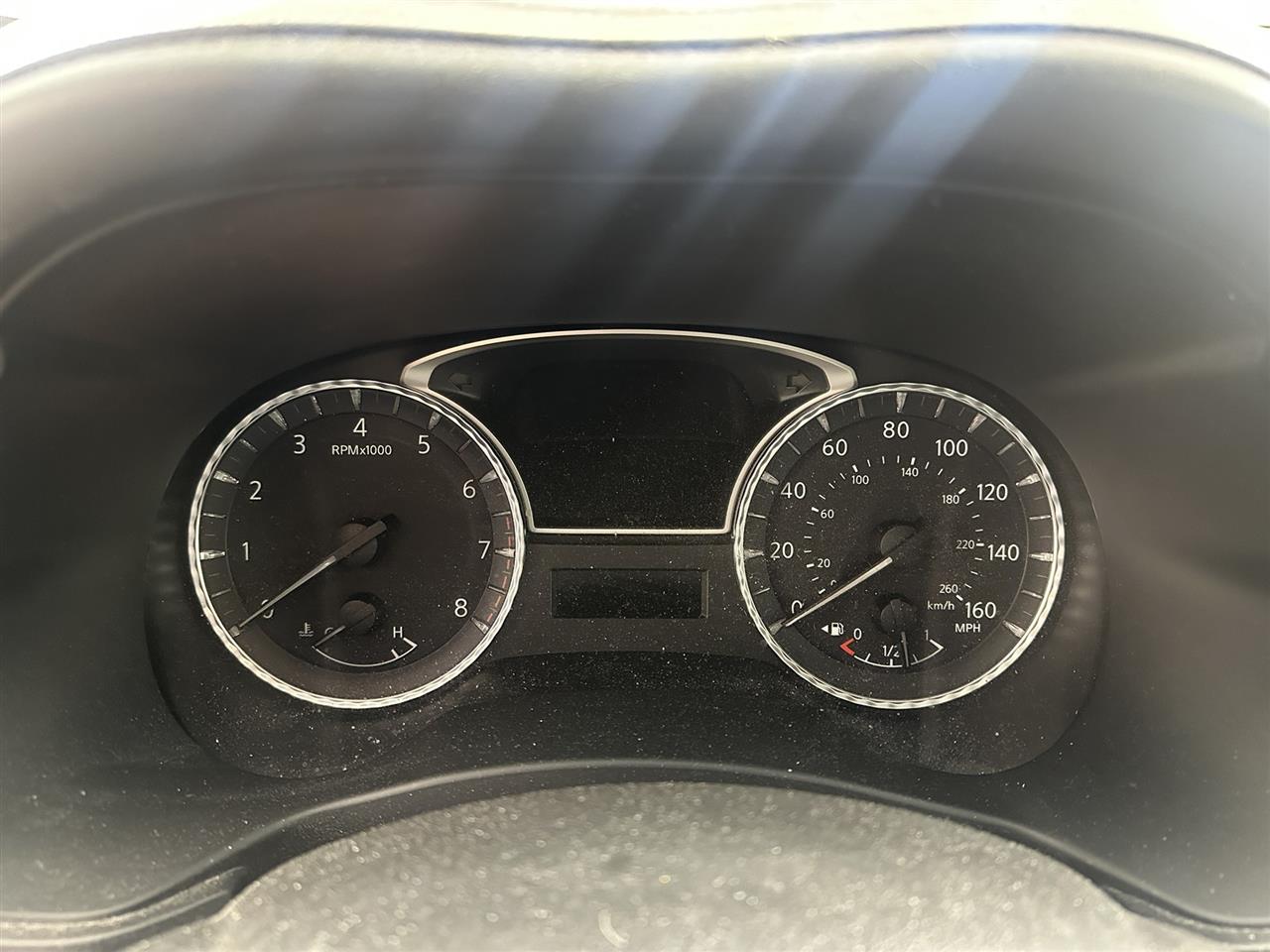 Vehicle/106847_08.jpg