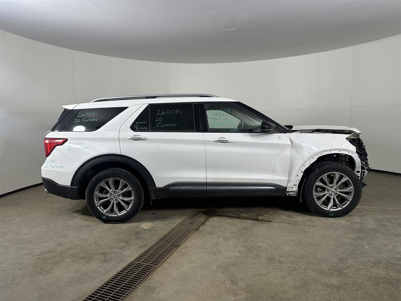 Vehicle/106949_05.jpg