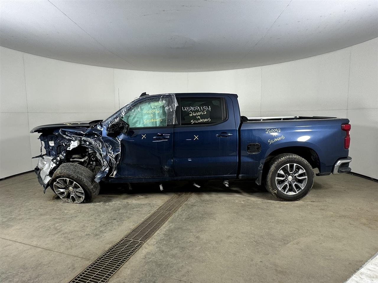 Vehicle/106968_02.jpg
