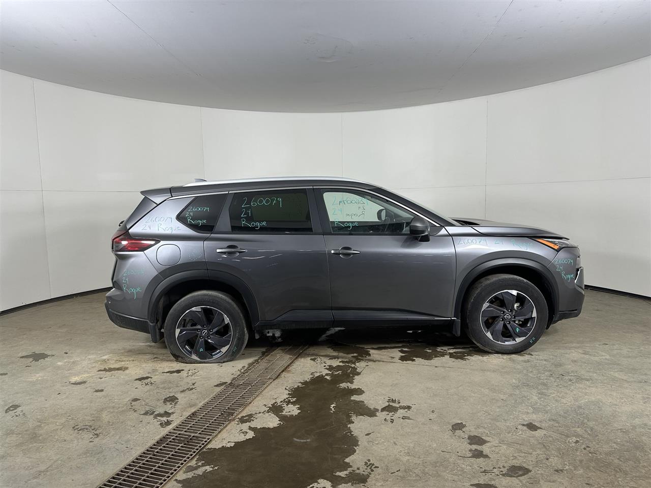 Vehicle/107352_05.jpg