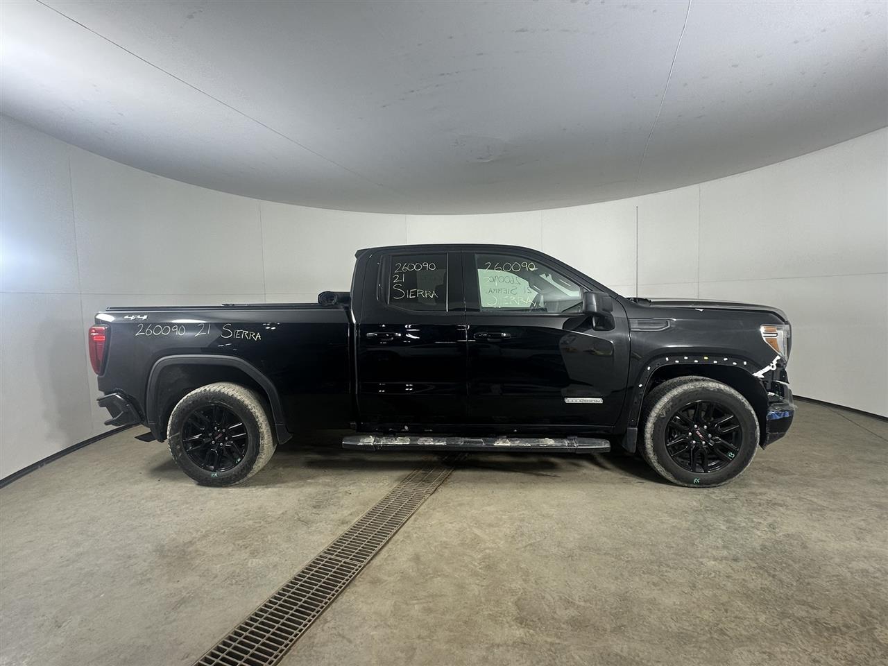 Vehicle/107415_05.jpg