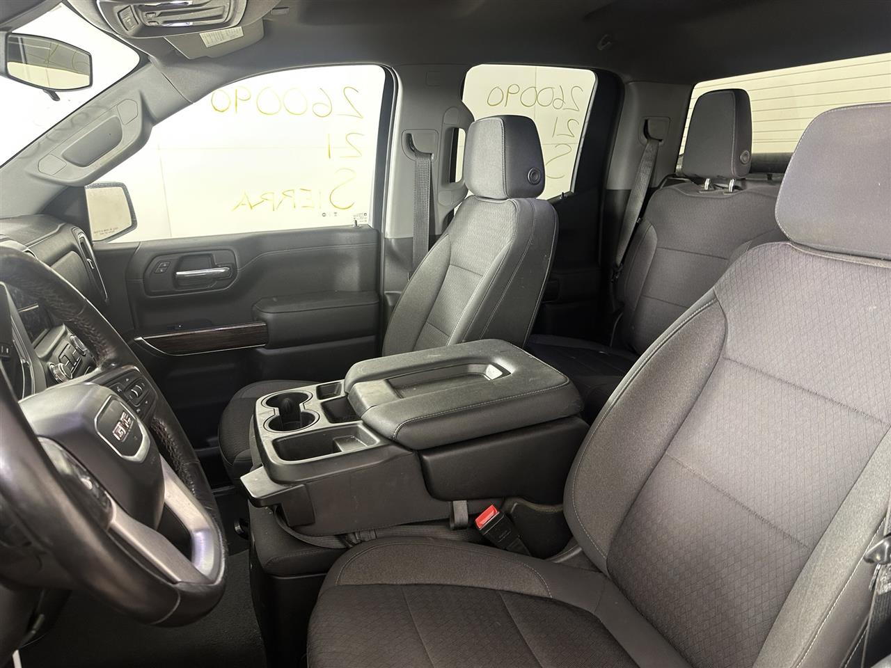 Vehicle/107415_07.jpg