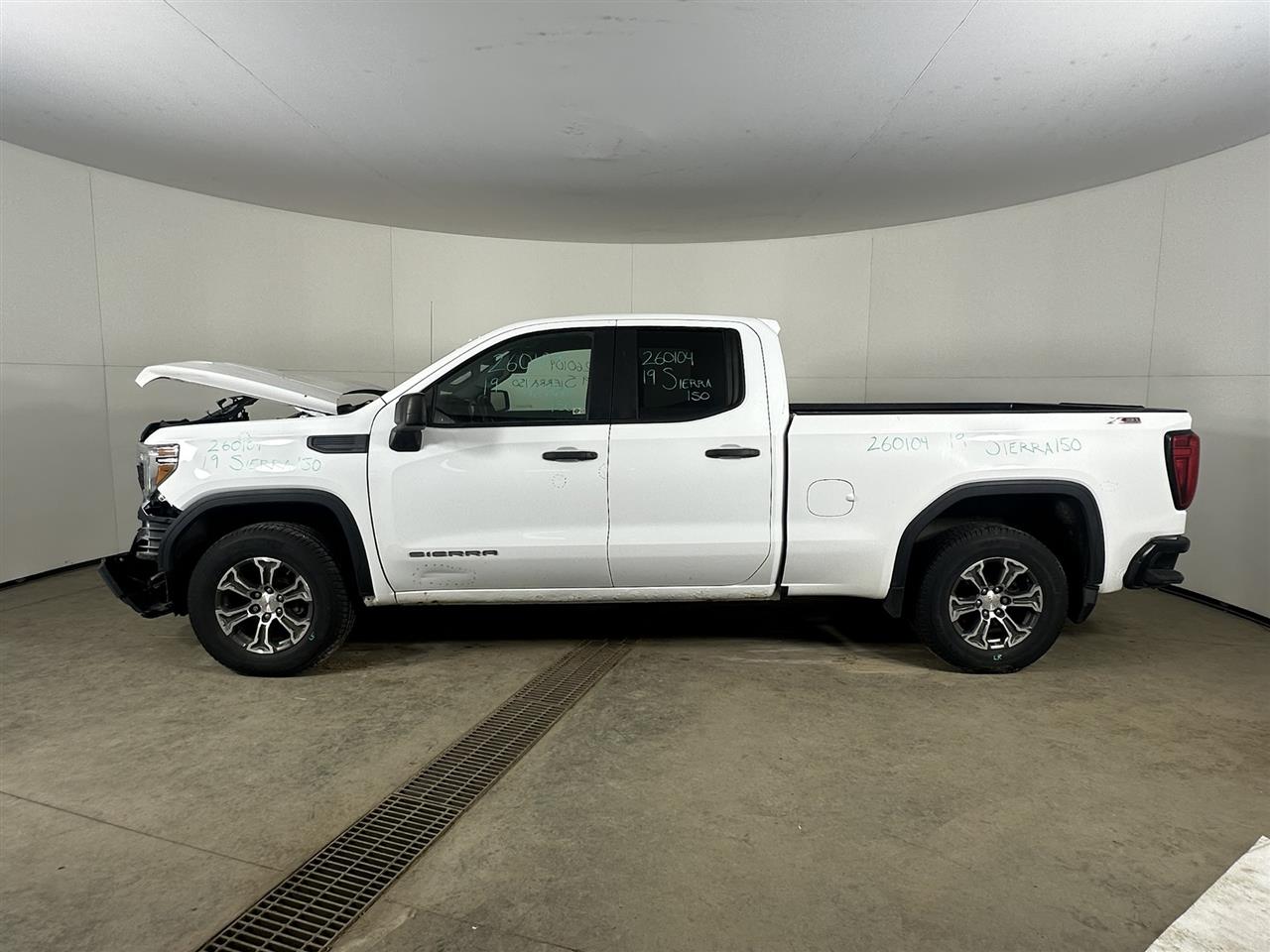 Vehicle/107653_02.jpg
