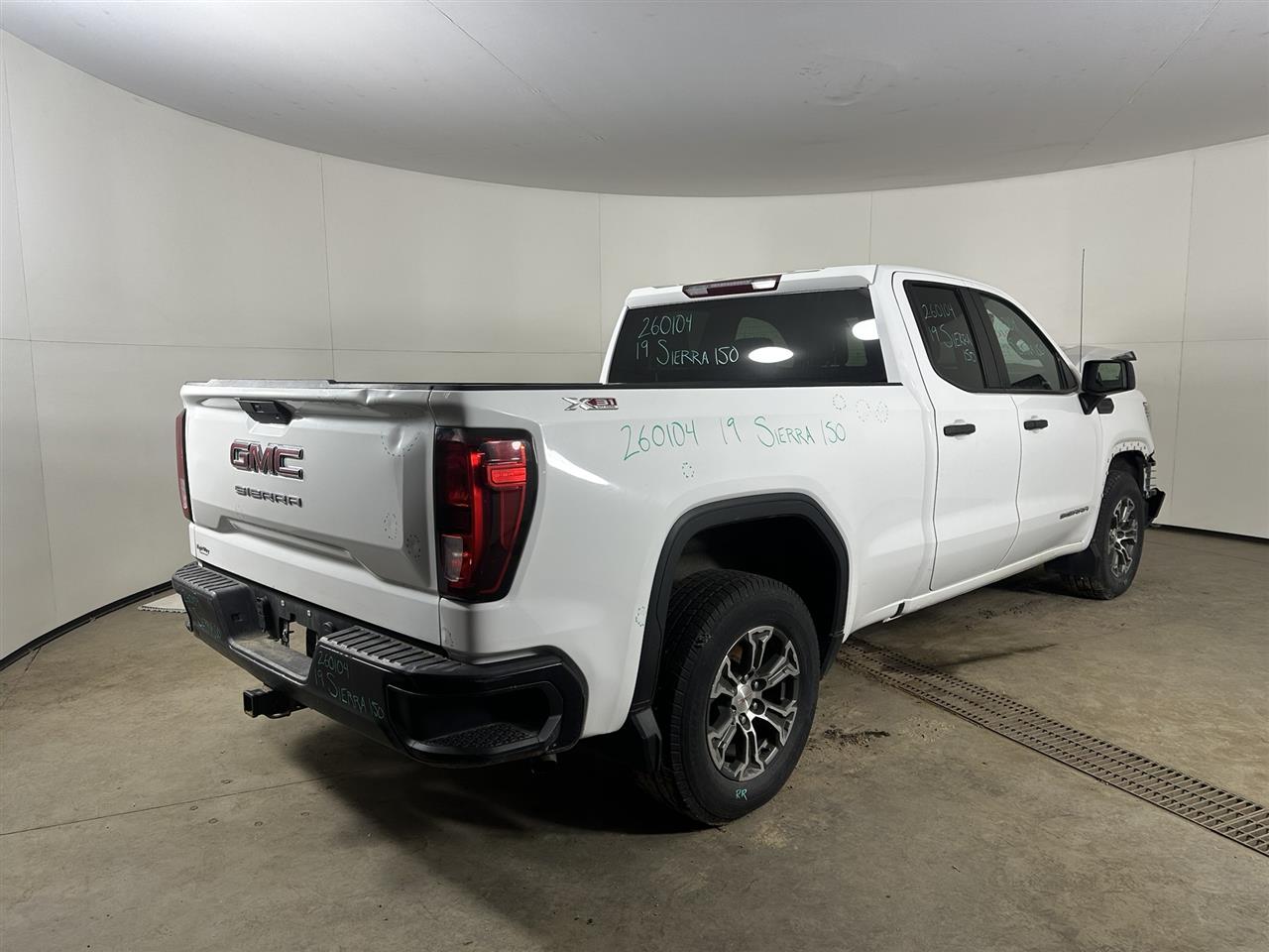 Vehicle/107653_04.jpg
