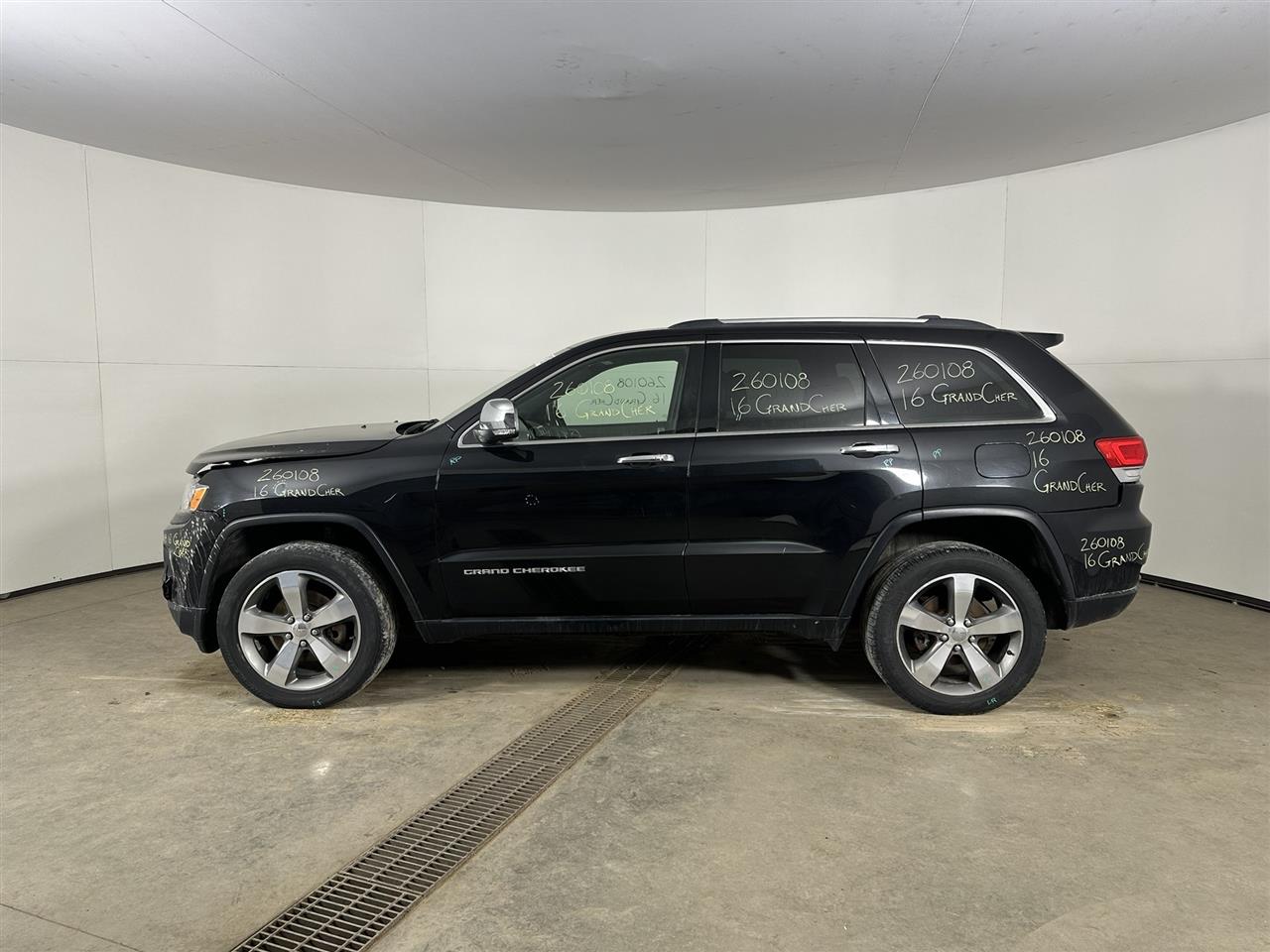 Vehicle/107679_02.jpg