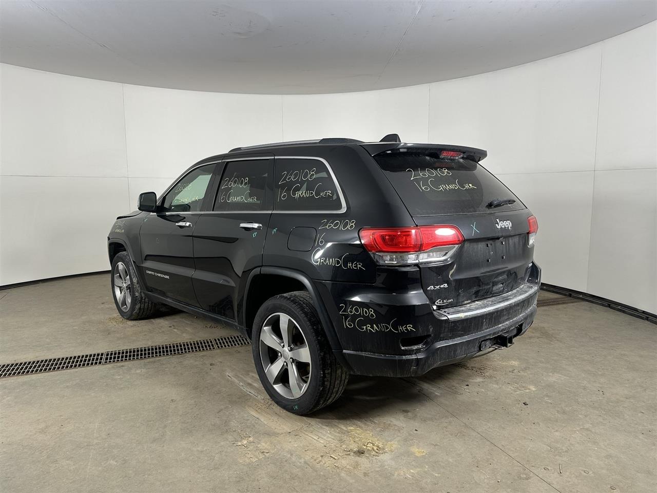Vehicle/107679_03.jpg