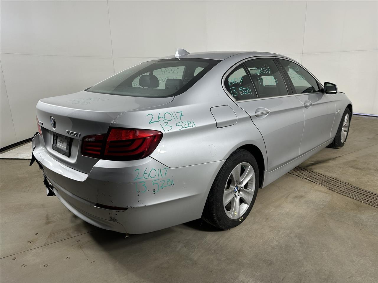 Vehicle/107843_04.jpg