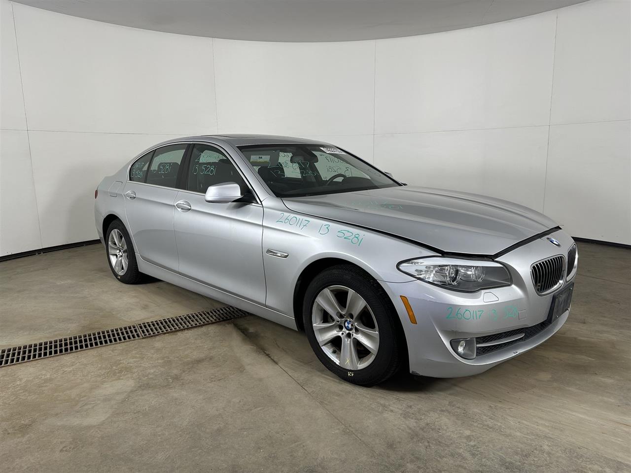 Vehicle/107843_06.jpg