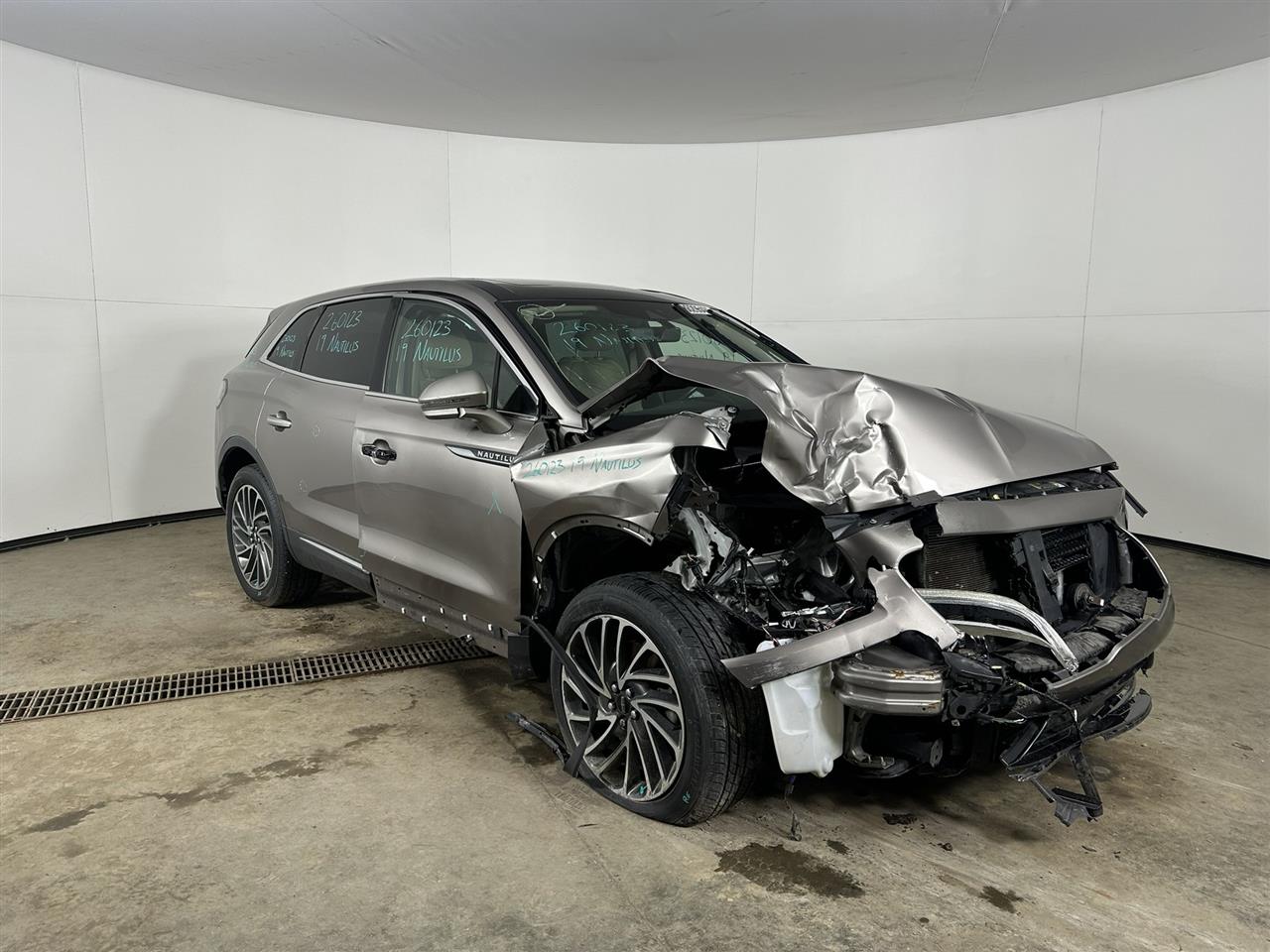Vehicle/107936_06.jpg