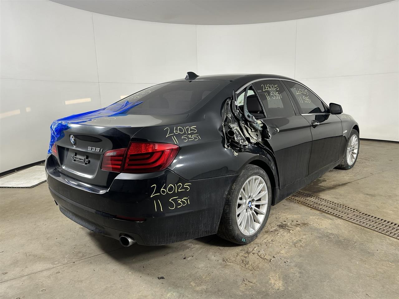 Vehicle/107945_04.jpg