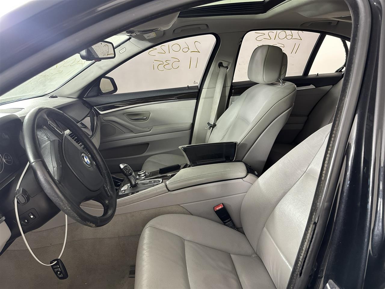 Vehicle/107945_07.jpg
