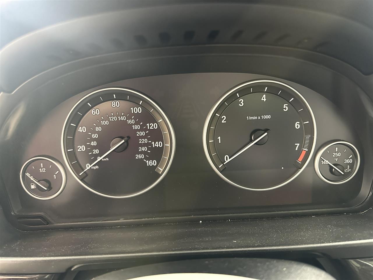 Vehicle/107945_08.jpg
