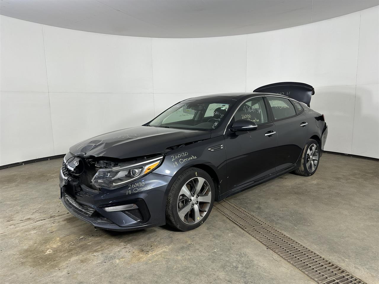 Vehicle/107985_01.jpg