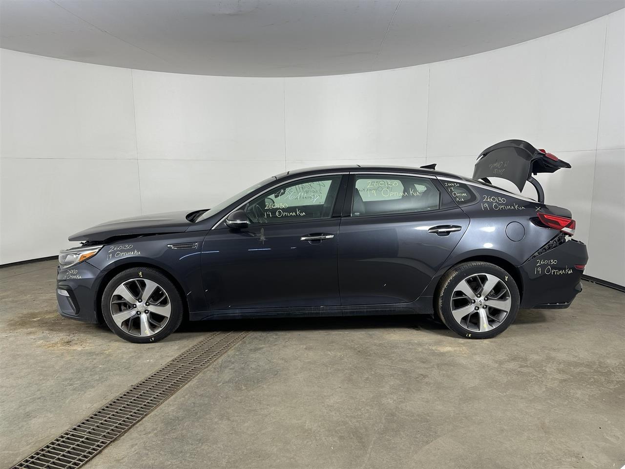Vehicle/107985_02.jpg