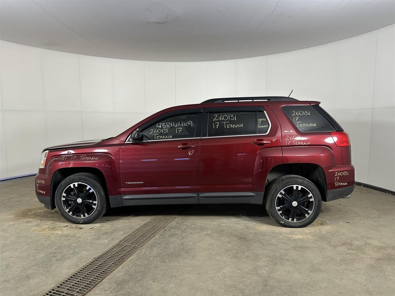 Vehicle/107986_02.jpg