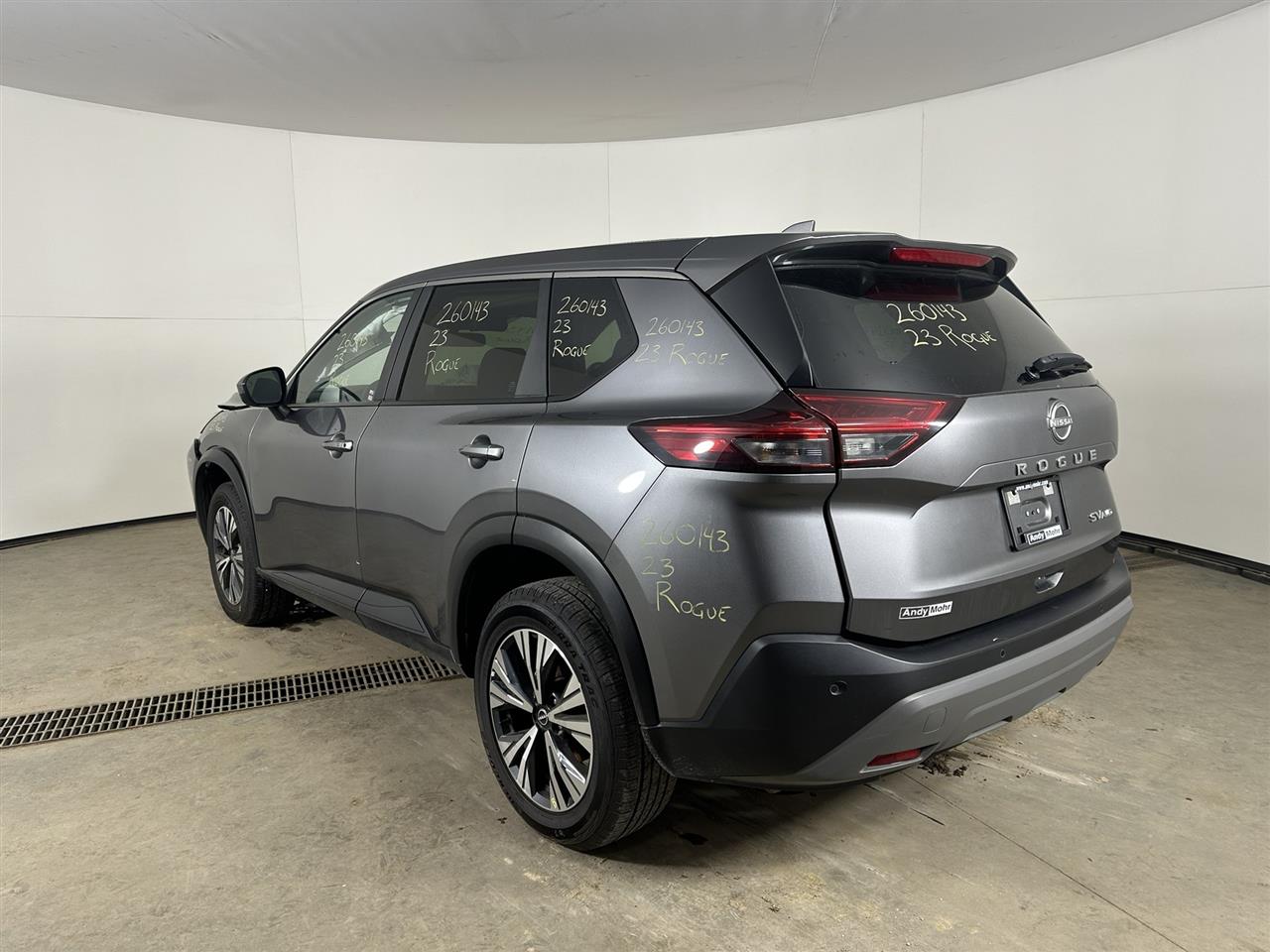 Vehicle/108191_03.jpg
