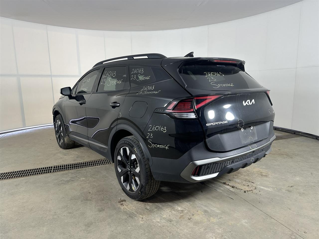Vehicle/108484_03.jpg