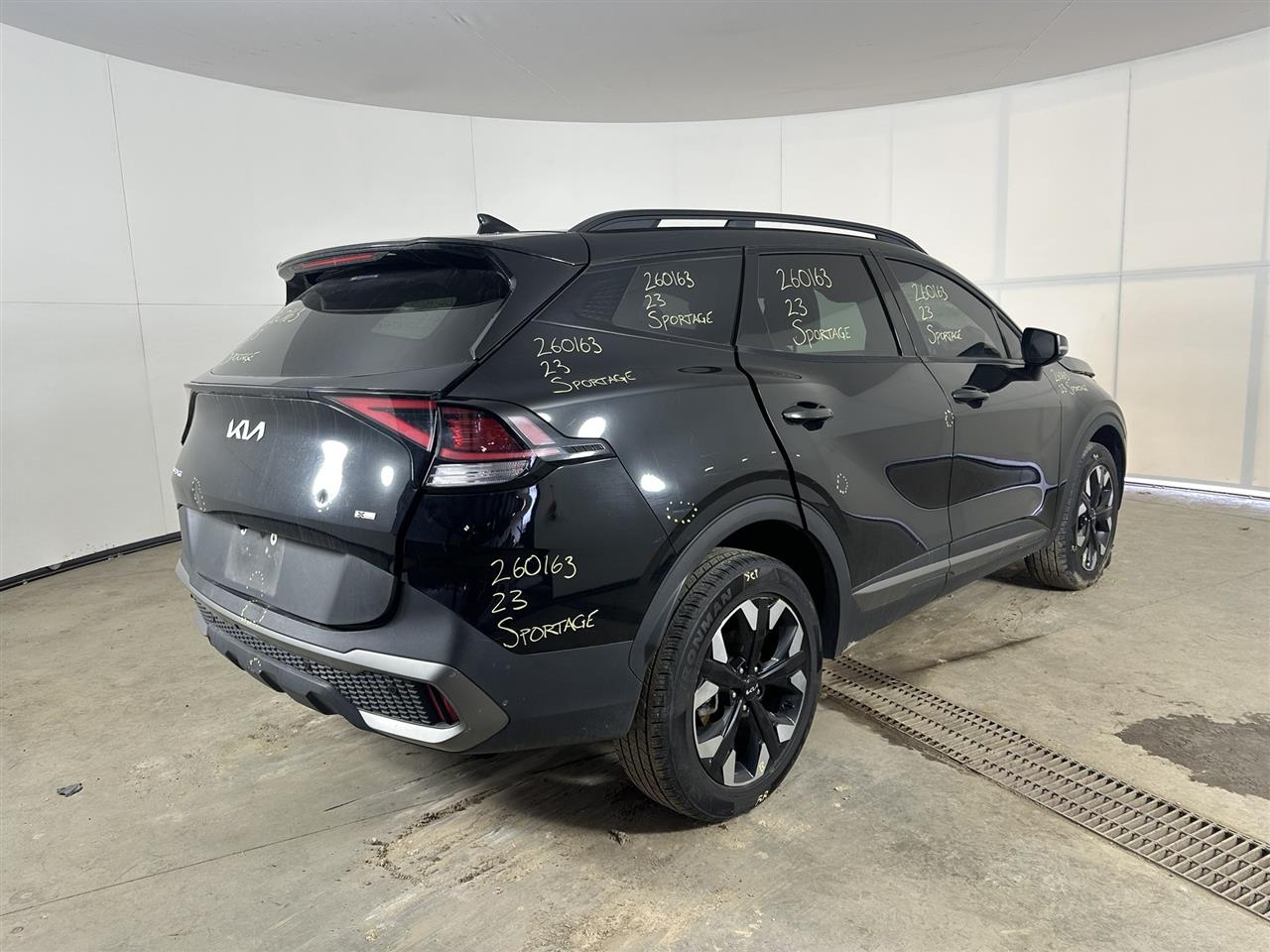 Vehicle/108484_04.jpg