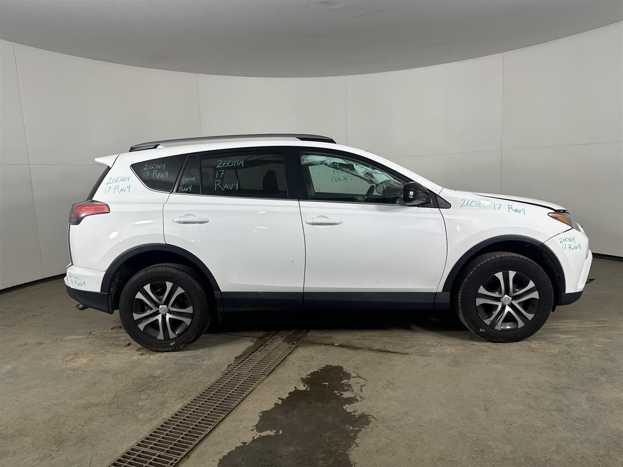 Vehicle/108486_05.jpg
