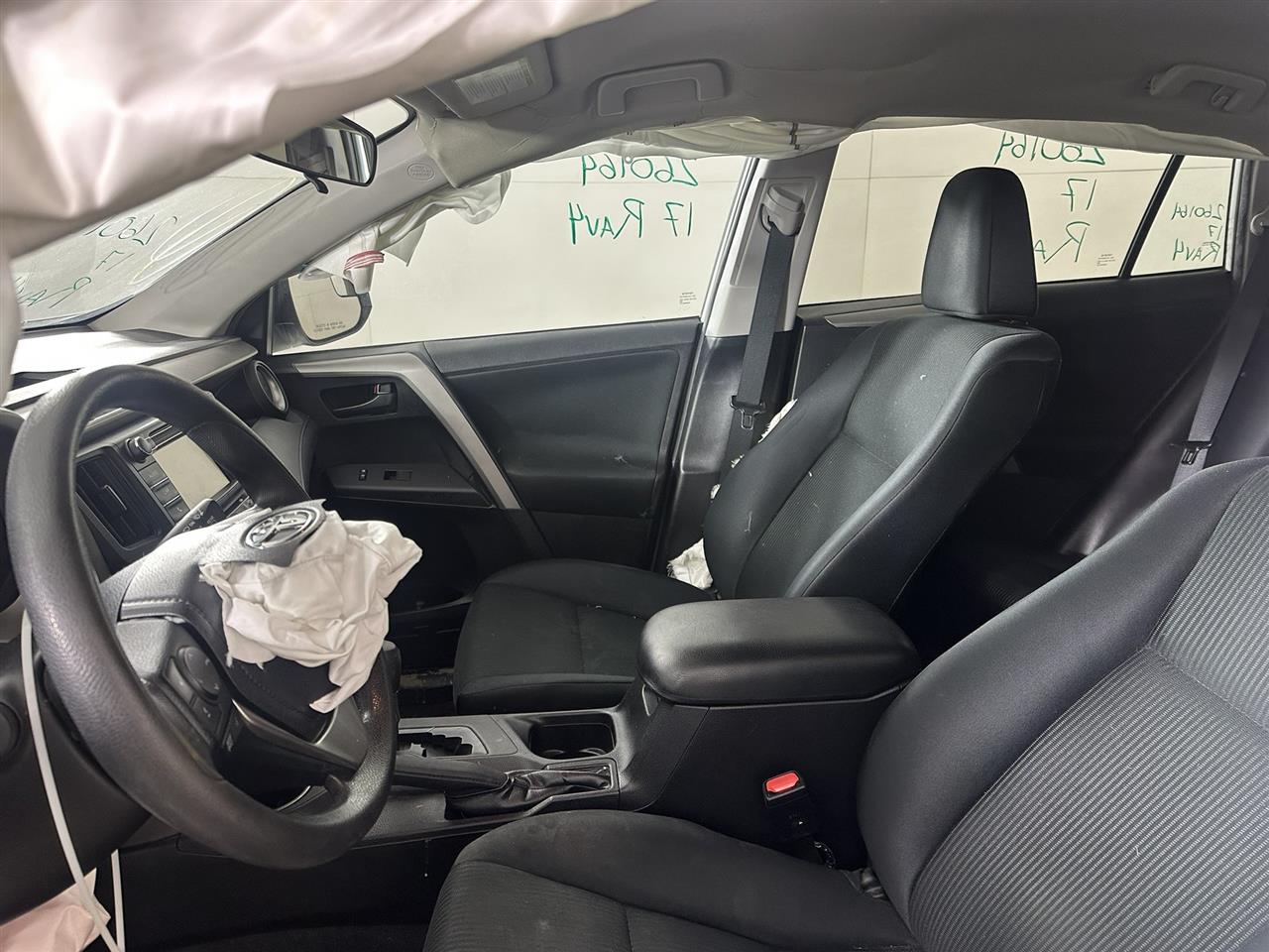Vehicle/108486_07.jpg