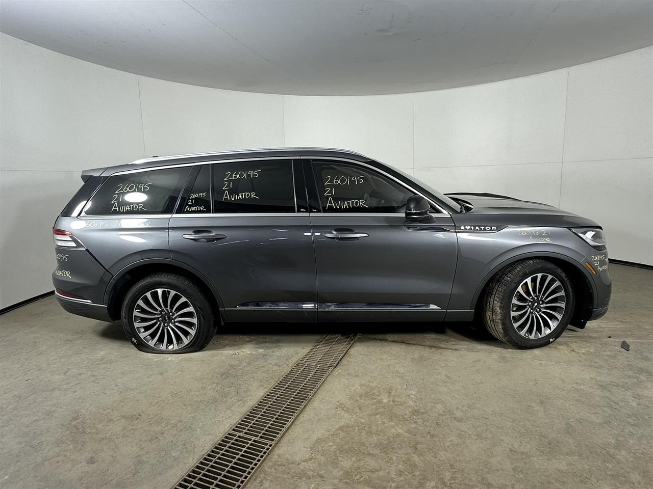 Vehicle/108854_05.jpg