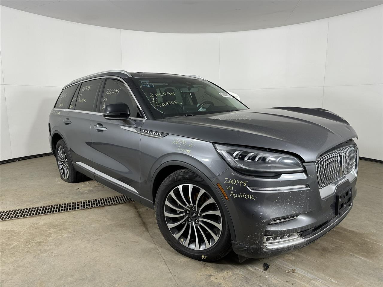 Vehicle/108854_06.jpg