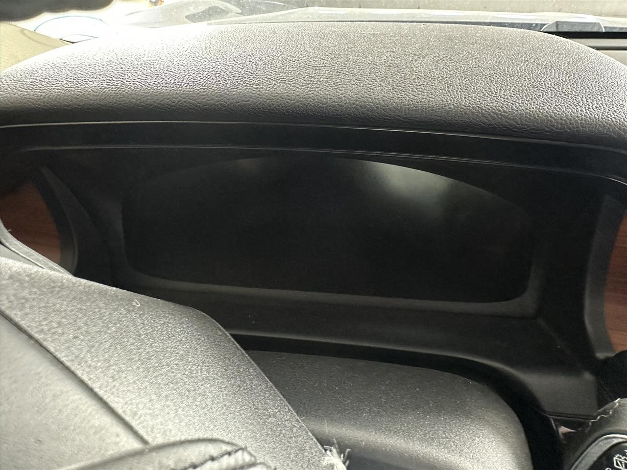 Vehicle/108854_08.jpg